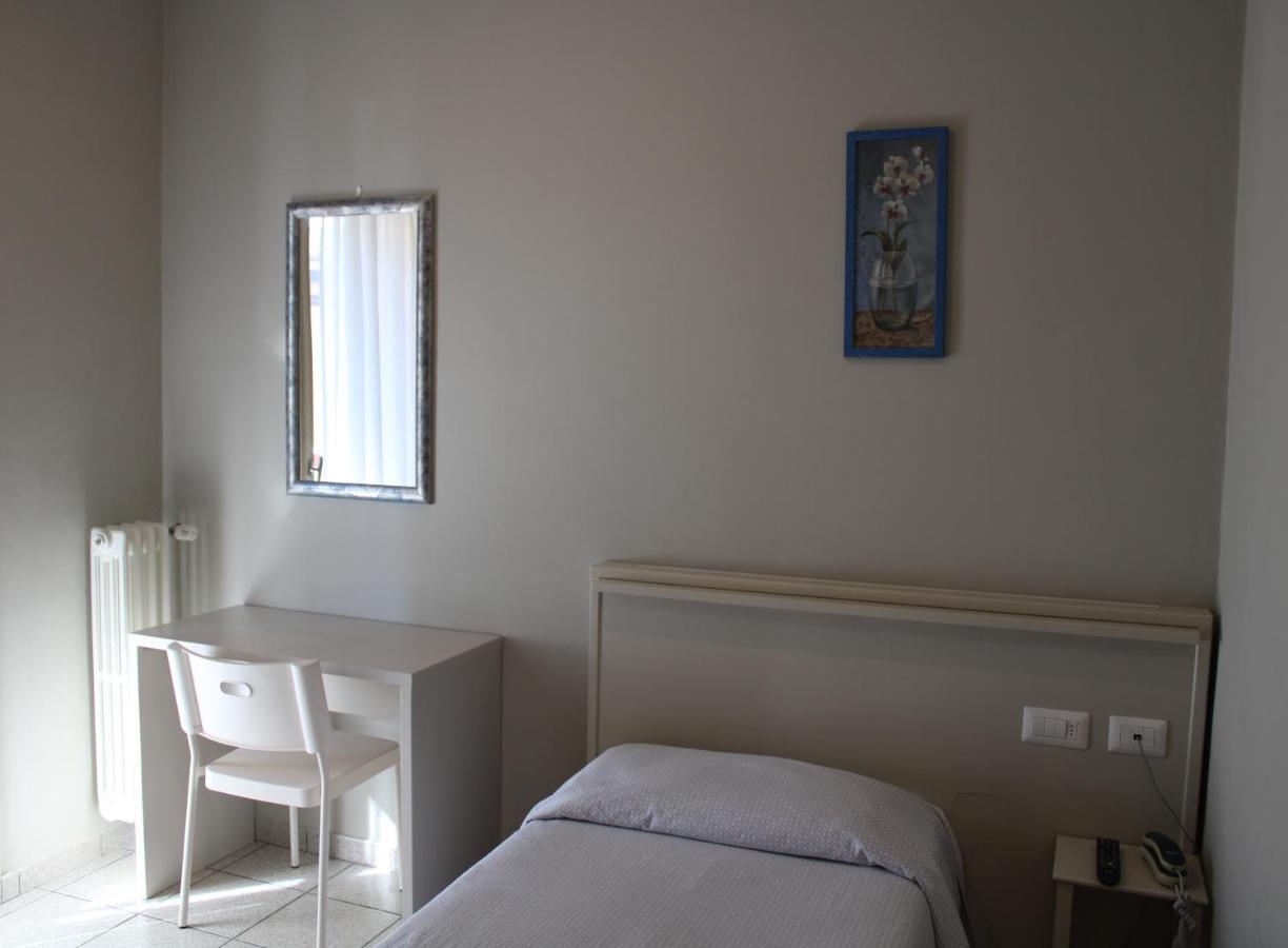 Hotel Delfina Signa Eksteriør bilde