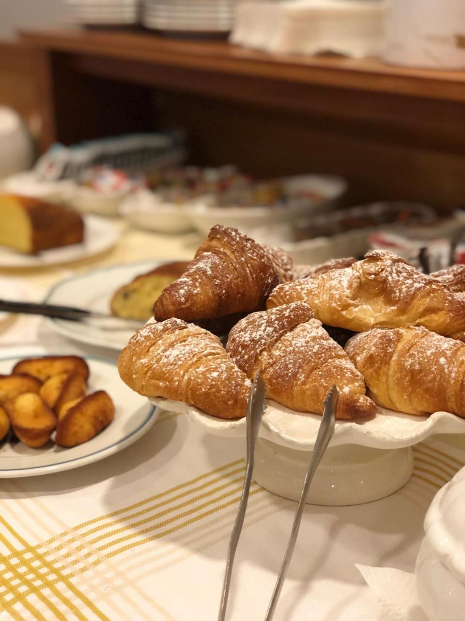 Hotel Delfina Signa Eksteriør bilde